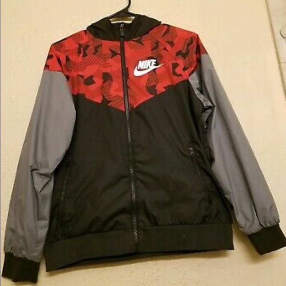 NIKE BOYS WINDBREAKER JACKET